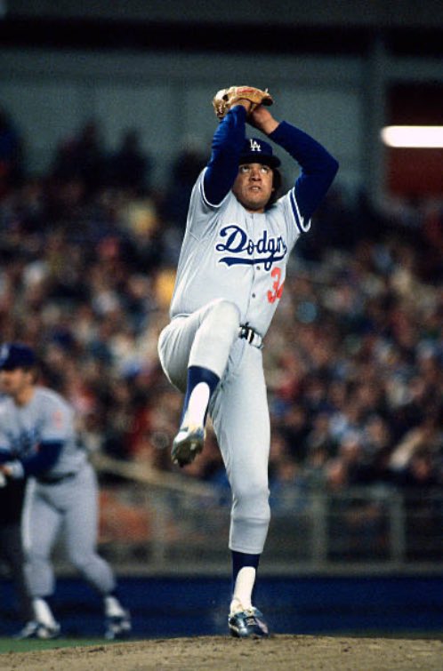 This day in 1981 baseball: Fernando Valenzuela gets his first World Series win, 5-4, going the distance against the Yankees. Yankees lead the series 2-1. Nice pitching, Fernando!

#mlb #mlbnews #majorleaguebaseball #losangelesdodgers #newyorkyankees