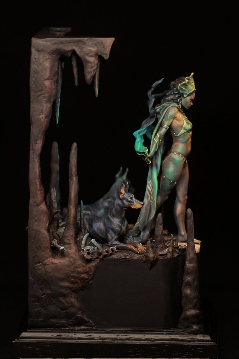 Graphigaut's tweet image. Hi there !
Here my version of this wonderful figure by Mindwork Studios.
This blind chaman is getting out of her cave with her pets to hunt because there is nothing more alive after last meal....
So, LET&apos;S HUNT ! 😈
New project from same brand is coming... 👀