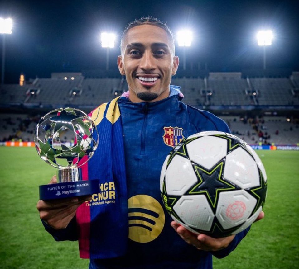 FabrizioRomano's tweet photo. 🔵🔴 Hansi Flick: “I have never had a player like Raphinha in any of my teams. He gives his all”.

“Raphinha puts his heart into it. With and without the ball, he is very good, he always starts the pressing, finishes our chances. He is always smiling”. https://t.co/kQfLK09LPY