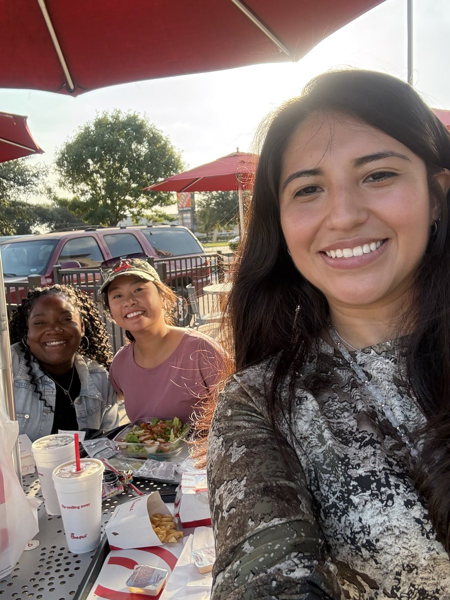 Karla Cupial tweet media