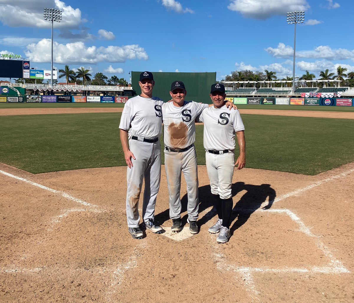 Jason_A_Rathbun's tweet photo. Roy Hobbs tournament 35+ Division.  
Ft Myers FL at the Twins Complex

@BonniesBaseball Alum 
Chris Paglia &amp; John Boccieri Class of ‘92 
Glenn Hamel Class of ‘93

Pags double, Bocc single RBI,  Hamel single 💪🏼🔥🔥🔥🐺⚾️ https://t.co/PuxSZiKDDY