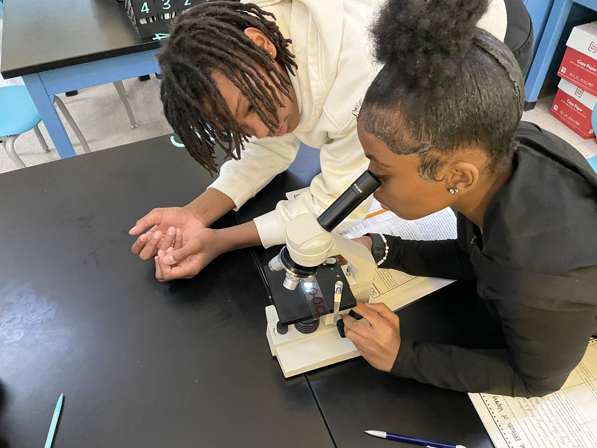 burns_sci's tweet photo. 7th graders saw the effects of what vaping can do to your lung cells, courtesy of Tetrahymena, during the respiratory system section of our human body unit. Thank you @NCSTA for having this session at your 2023 conference, Assett program @WUSTL for providing the materials for this experience for our 7th graders, and @TheScienceHouse for presenting this at 2023 NCSTA. I even shared with our staff after school in our faculty meeting. A wonderful and eye opening experience for all and looking forward to doing it all again next year. @gms_raiders #TheRaiderWay #sciencerocks
