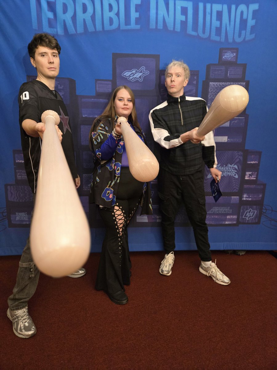 Michaela💙★*｡♪ tweet media