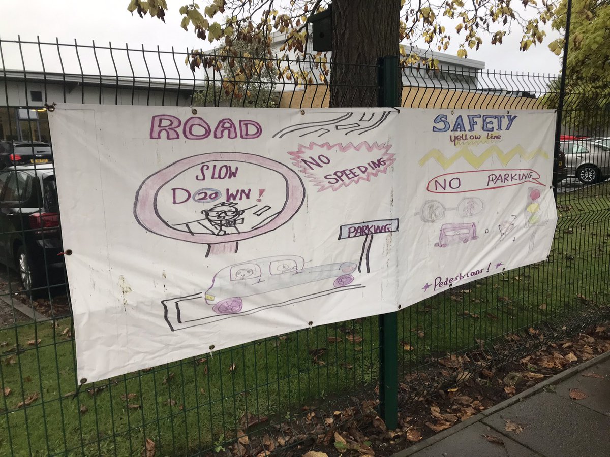 P_DriscollW5W13's tweet photo. Great to see the enthusiasm ๐คฉfrom pupils & staff at the Tavel for Life Fun Day and the pupilsโ plans for road safety campaigns. A pleasure to hand out certificates & badges to the TfL ๐๐๐
๐
๐
๐๐#ExplorerAmbassadors https://t.co/24w69skSGp