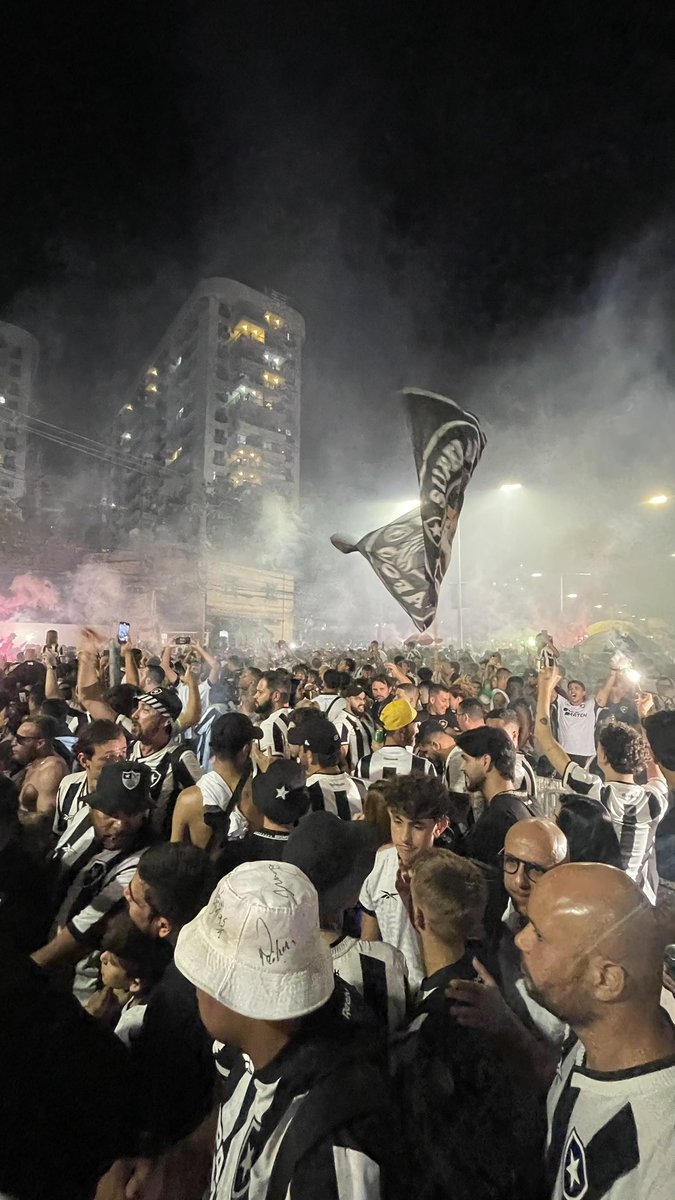NOITE DE BOTAFOGO 🔥🌎 #VamosBOTAFOGO
