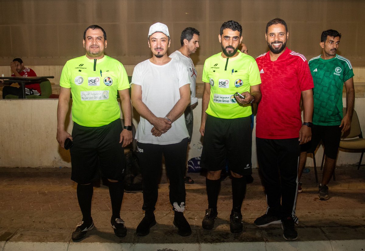 ahnifck's tweet photo. 📷 سداسي الضباط ⚽️

🗓️ يوم الاربعاء  20-04-1446 هـ

الجهاز العسكري بالقطاع الشرقي 
يحقق بطولة سداسي الضباط لعام 1446 هـ 

المركز الأول 
الجهاز العسكري بالقطاع الشرقي 

المركز الثاني 
ك/مكافحة الشغب/51

📍الدمام https://t.co/cSfWj5br7E