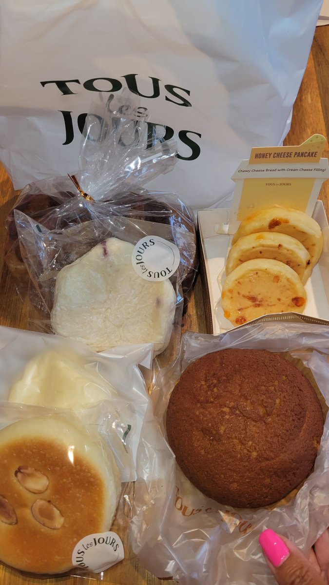 Sourine3's tweet photo. Yum yum #deliciousTime https://t.co/4CNkA7dnZZ
