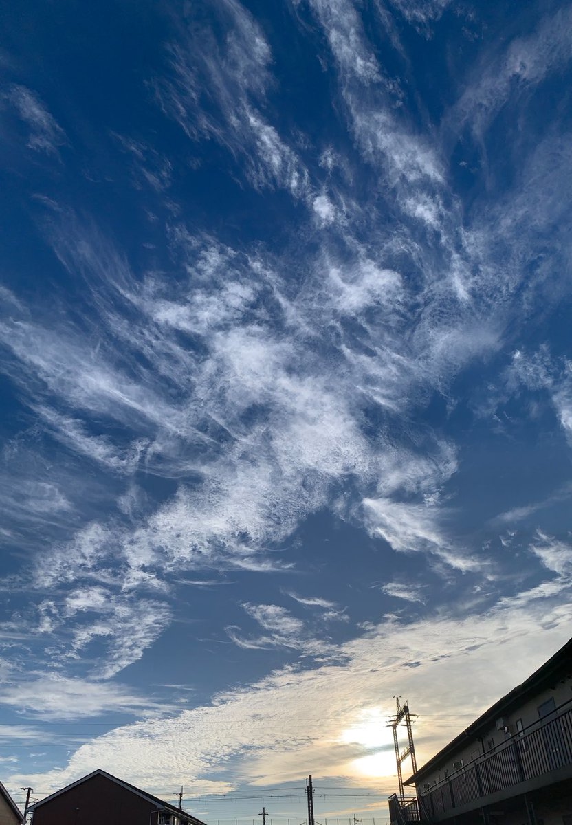 tukinooka's tweet photo. #イマソラ
#秋の雲 https://t.co/XY3w3HH4aA