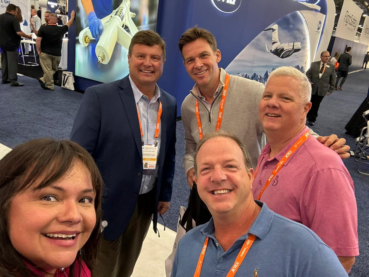 ParagonAviation's tweet image. What’s better than meeting friends and partners at @NBAA BACE? ✈️ What an incredible meeting Crystal Kubeczka, President of @ParagonAviation and Julie OBrien, VP of Businesss Development, had with @FlightBridge, @ChantillyAir, and flight operators.

#ParagonNetwork #NBAABACE