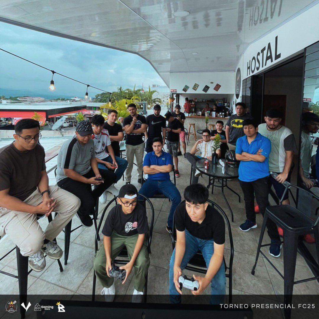 VoidgamingSv's tweet photo. El sábado 19 de octubre tuvimos el honor de organizar nuestro primer torneo presencial en Ahuachapan y estamos muy felices con el resultado y el enorme cariño que recibimos.

¡Esperamos que lo disfrutaran y se llevaran una bonita experiencia del torneo! https://t.co/KJzGPwaDsL