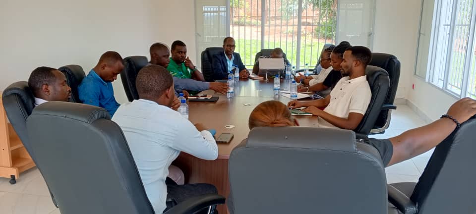 BukoraTss's tweet photo. None kuwa 23/10/2024 Bukora TSS twakiriye abashyitsi bavuye muri @RwandaEmergency ,@OAGRwanda , Akarere kacu ka Kirehe @KireheDistrict na Rwiyezamirimo bari baje mu bugenzuzi 
Ubugenzuzi bwagenze neza

Mwakoze ku nama mwaduhaye! https://t.co/en4mlIWHsJ