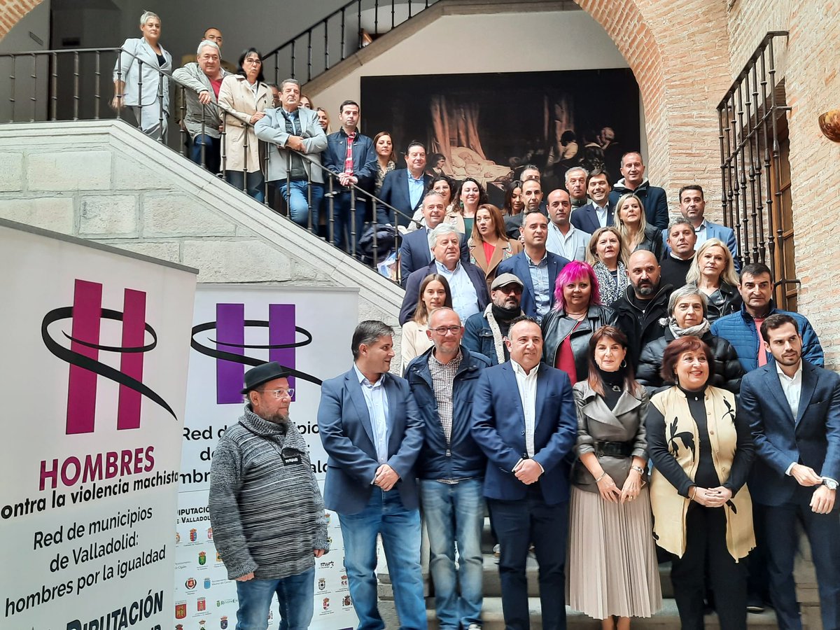 ASIES_ASOC_IGUA's tweet photo. Acto institucional de la Red de Municipios de Valladolid: Hombres por la Igualdad; el cual se ha llevado a cabo en el Salón de Plenos del Consistorio de Medina del Campo.
2 nuevos pueblos se han adherido: La Zarza y Pozaldez ampliando la RED a 55 municipios. https://t.co/sNy2xsA0Cy