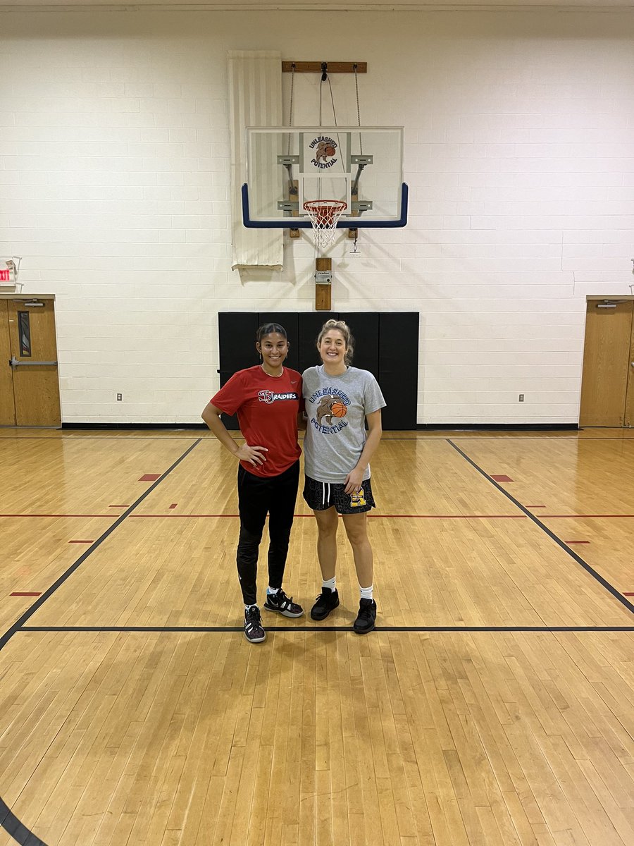 Joe Stasyszyn (@coachs717) on Twitter photo Not often you get 2 Former College 🏀 All Americans in the gym at one time!!
Last night <a href="/ariel_jones_/">ariel</a> Former <a href="/ShipWBB/">Shippensburg Women’s Basketball</a> D2 All American was in our gym working on her game & our own <a href="/Unleashed717/">Unleashed Potential</a> <a href="/abarbush5/">Alexa Barbush</a> Former D3 All American <a href="/FandMWBB/">F&M Basketball</a> ‼️ BIGTIME‼️ #GoldStandard Not often you get 2 Former College 🏀 All Americans in the gym at one time!!
Last night <a href="/ariel_jones_/">ariel</a> Former <a href="/ShipWBB/">Shippensburg Women’s Basketball</a> D2 All American was in our gym working on her game & our own <a href="/Unleashed717/">Unleashed Potential</a> <a href="/abarbush5/">Alexa Barbush</a> Former D3 All American <a href="/FandMWBB/">F&M Basketball</a> ‼️ BIGTIME‼️ #GoldStandard