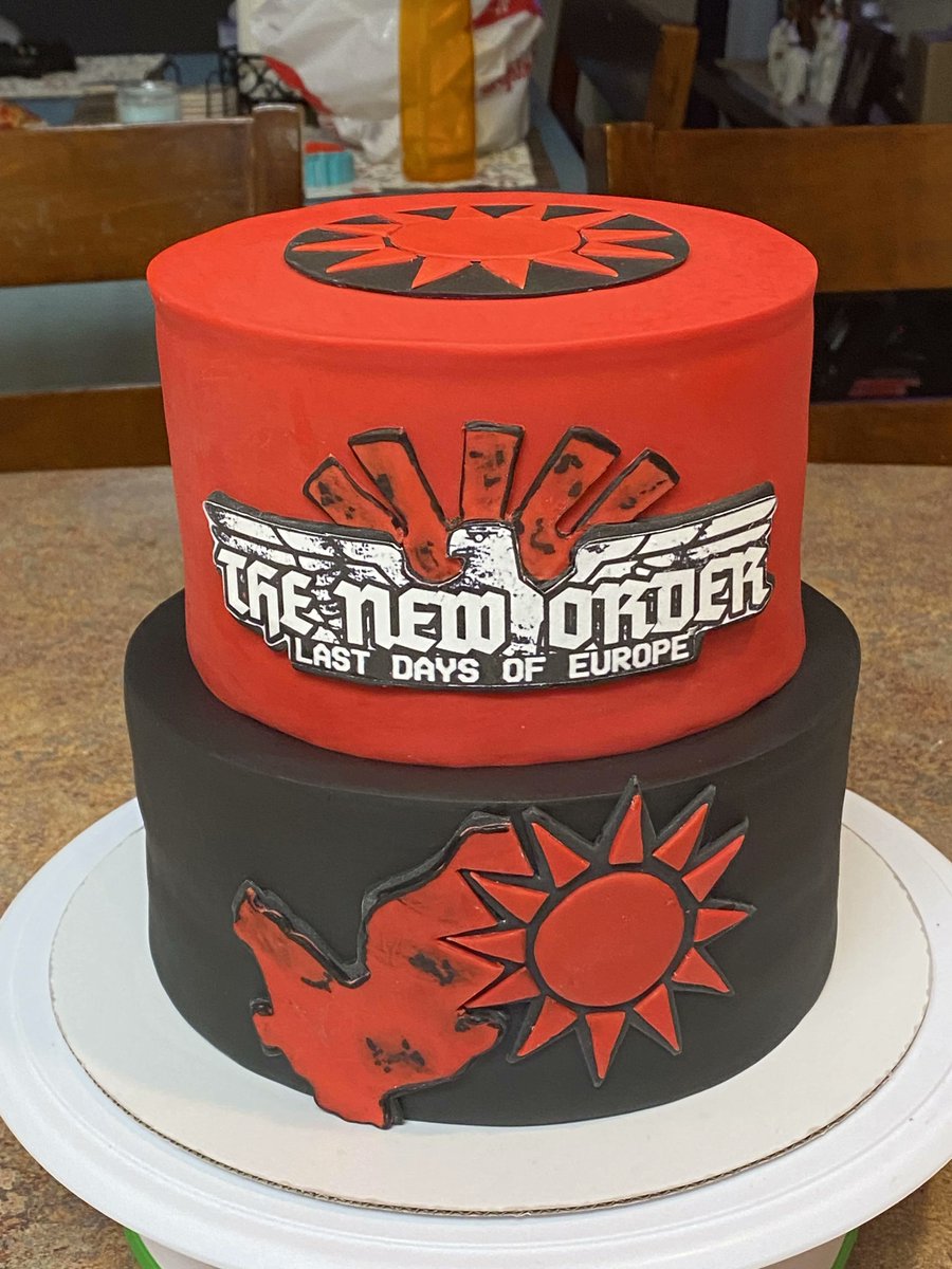 nikicaga's tweet photo. Honey what's wrong, you barely touched your birthday cake https://t.co/H9KNFbJr8A