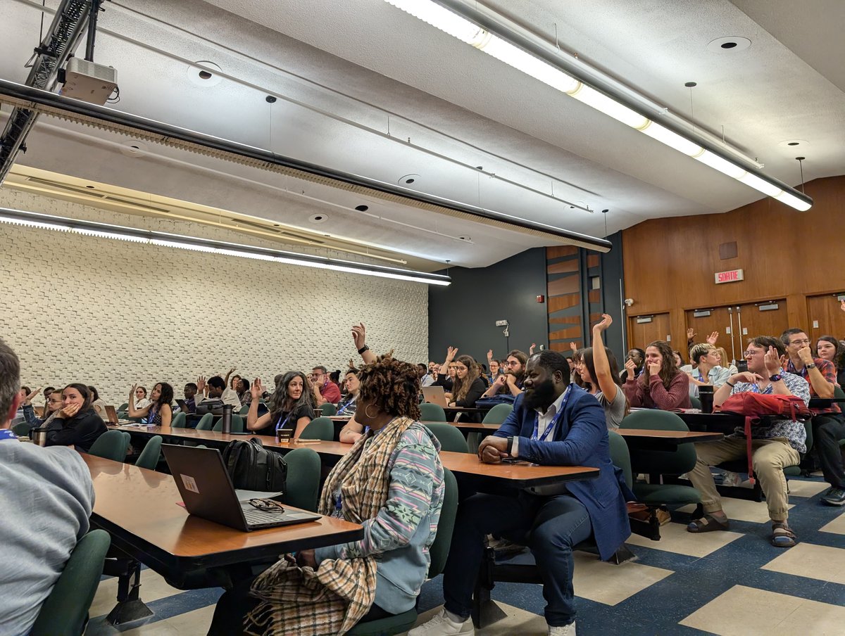 Des parcours inspirants avec des parcours diversifiés : la formation, le coût de la recherche académique, le réseautage, les connaissances utiles pour le monde du travail... Une table ronde riche en conseils! #J2R2024