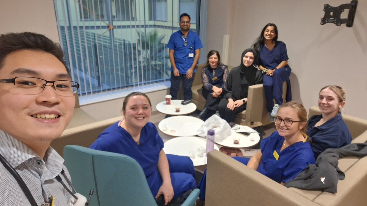 Huma Naqvi (on blue sky too) (@doc_hnaqvi) on Twitter photo Today was the inaugural #samosaandsupport for resident doctors in the common room at #MMUH 🎉
A lovely spacious area to debrief & relax, will be the ideal space for all resident docs <a href="/SWBHnhs/">SWB NHS Trust</a> & med students to connect!
A surprise visit by <a href="/AcutemedSarbc/">Sarb Clare MBE</a> ❤️
👋🏾 from #teamortho😊 Today was the inaugural #samosaandsupport for resident doctors in the common room at #MMUH 🎉
A lovely spacious area to debrief & relax, will be the ideal space for all resident docs <a href="/SWBHnhs/">SWB NHS Trust</a> & med students to connect!
A surprise visit by <a href="/AcutemedSarbc/">Sarb Clare MBE</a> ❤️
👋🏾 from #teamortho😊