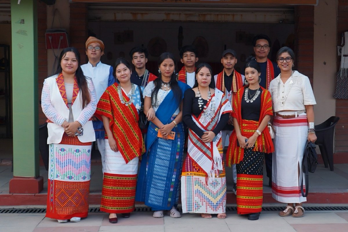 SaviourKalai's tweet photo. Feeling proud in my traditional attire today as I join the grand opening of a unique permanent market platform at Noida Haat, celebrating the vibrant culture, crafts, and creativity of the North East. Thank you, NEEF &amp; ITE Group, for this opportunity. https://t.co/GVK6IN2Zsk
