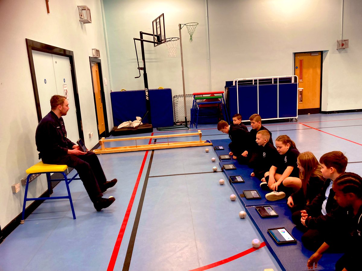 GisbeyMrs's tweet photo. Thank you to our STEM visitors from The Royal Navy today! We learned how to make circuits, created a moving robot and learned about air pressure!
#stem24
💙 https://t.co/2Ic3fTpbnG