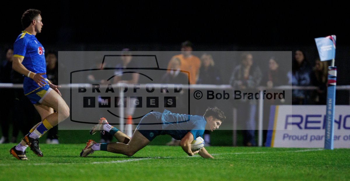 half time

<a href="/UOBathRugby/">University of Bath RFC</a> 6 - 8 <a href="/ExeterUniRFC/">EURFC</a> 

in the <a href="/BUCSSuperRugby/">BUCS Super Rugby</a>