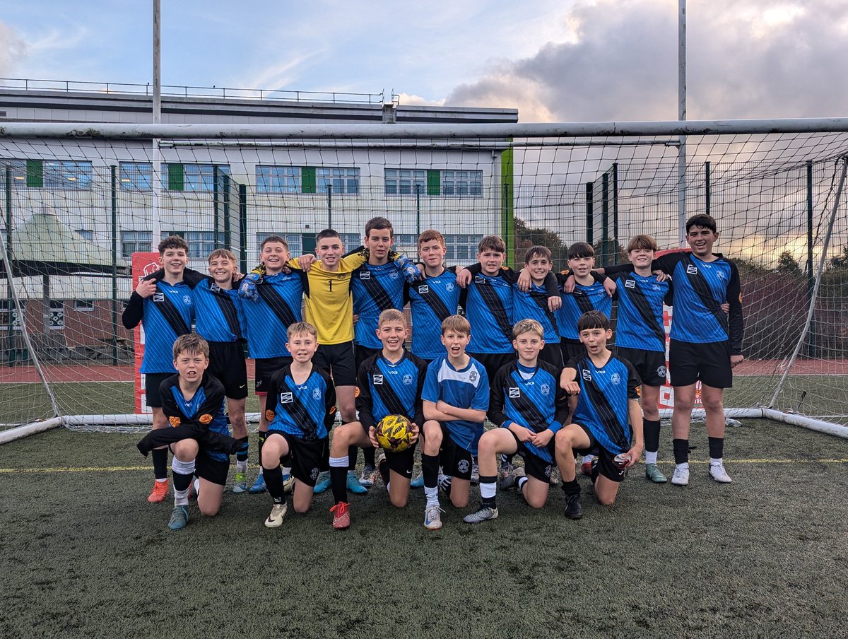 Mr. Hillier IHS (@ihshillier) on Twitter photo Another great result for our Y8 boys in the Welsh Schools Cup today. A solid performance that lacked a few more goals. They now progress to Round 3 👏
Goalscorers:
R Morgan ⚽
H Coupe ⚽
J Simpkins ⚽
MOTM:
E Franklin 🏆
<a href="/IslwynHigh/">Islwyn High School</a> <a href="/IslwynHighSport/">Islwyn High Sport</a> <a href="/SDavies_PE/">Mr S Davies IHS</a> Another great result for our Y8 boys in the Welsh Schools Cup today. A solid performance that lacked a few more goals. They now progress to Round 3 👏
Goalscorers:
R Morgan ⚽
H Coupe ⚽
J Simpkins ⚽
MOTM:
E Franklin 🏆
<a href="/IslwynHigh/">Islwyn High School</a> <a href="/IslwynHighSport/">Islwyn High Sport</a> <a href="/SDavies_PE/">Mr S Davies IHS</a>