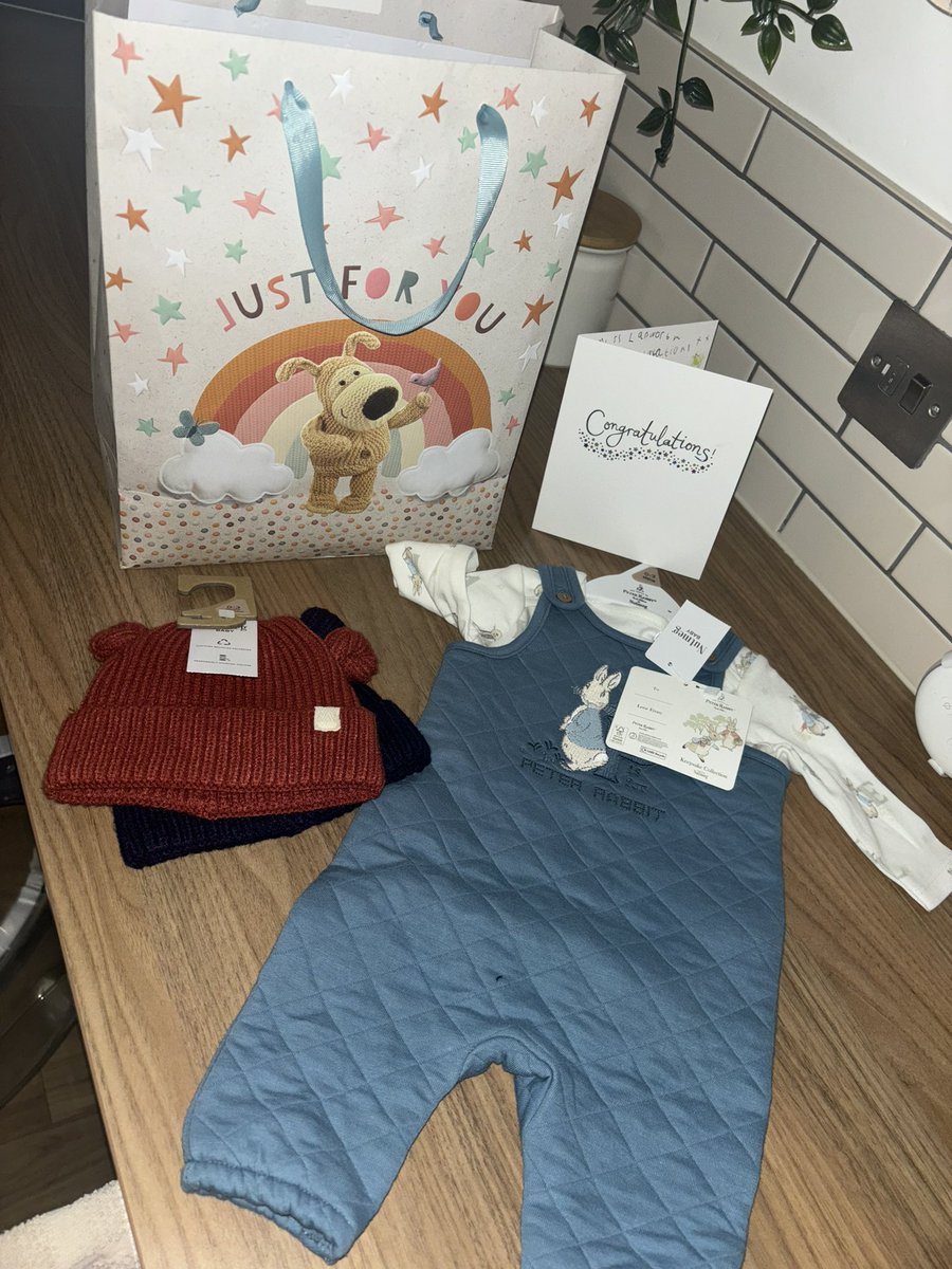 Mrs Moore tweet media