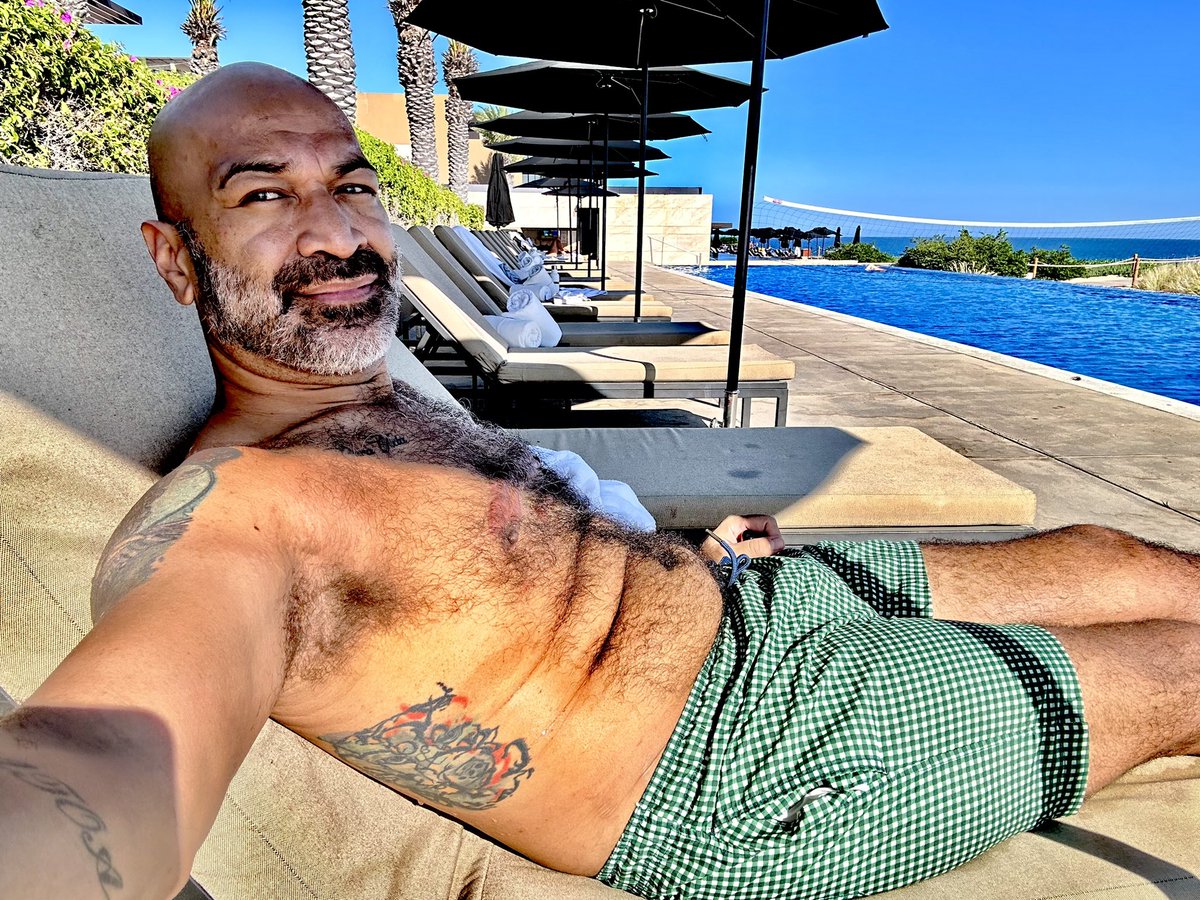 Enjoying the ☀️ 

#loscabos #mexico #jwmarriott #sunshine #pool #poolday #beautiful #gorgeous #travel #gay #beard #bald #greybeard #tattoo #pacficislander #polynesian #tongan #hairy #hairymen #hairychest #thicc #lgbtq