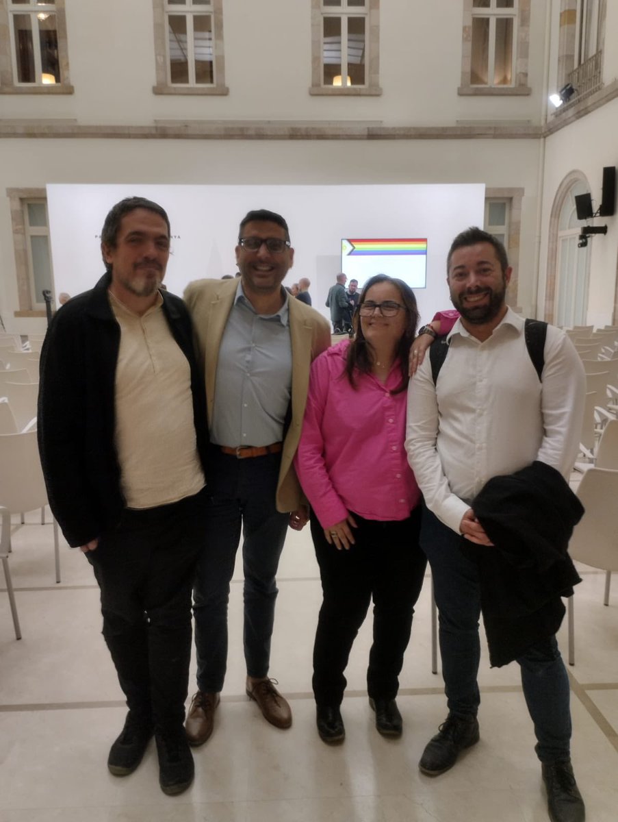 Con Sergi,Luis y Daniel hemos participado en representación de <a href="/LGTB_Violeta/">LGTB VIOLETA</a> en la conmemoración del décimo aniversario de la aprobación de la Ley 11/2014 en el <a href="/parlamentcat/">Parlament de Catalunya</a> . 🫶