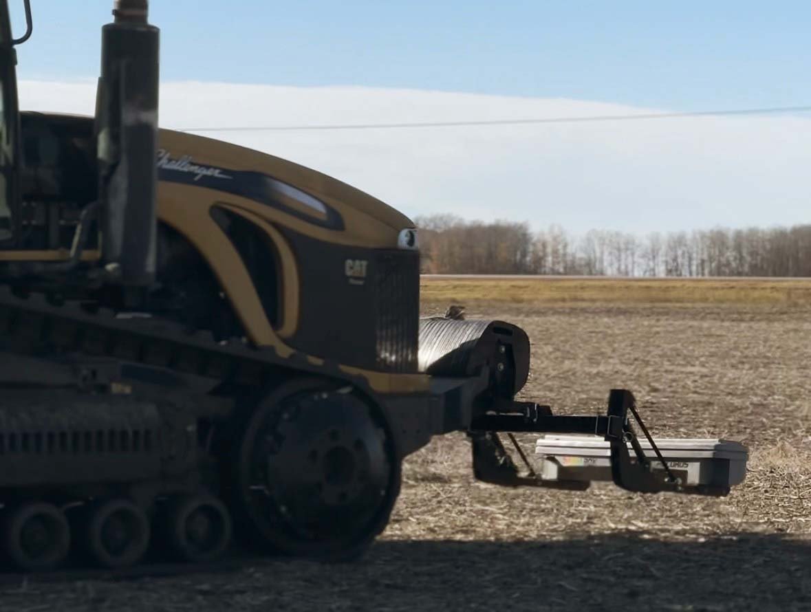 swatmaps's tweet photo. It's often seen mounted to a truck, but the #SWATBOX can be mounted on a wide variety of farm equipment and off-road vehicles!
Once mounted, connected to #SWATRECORDS, and your RTK system is set up, you're ready to map!
Learn about the SWAT BOX π https://t.co/8boSeXMFxV https://t.co/HqLozVJ79R