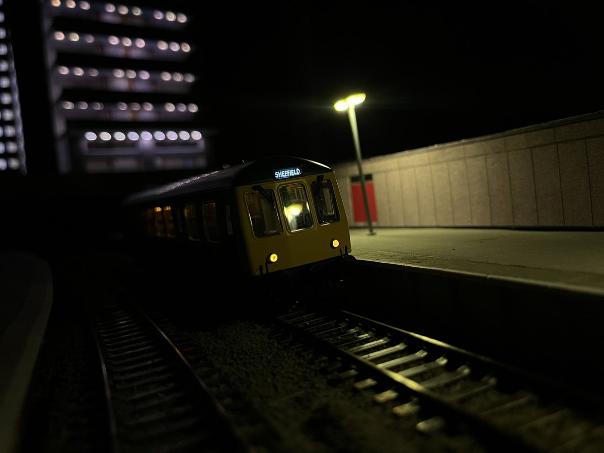 ModellingTom's tweet image. Nights are starting to draw in. #TMRGUK