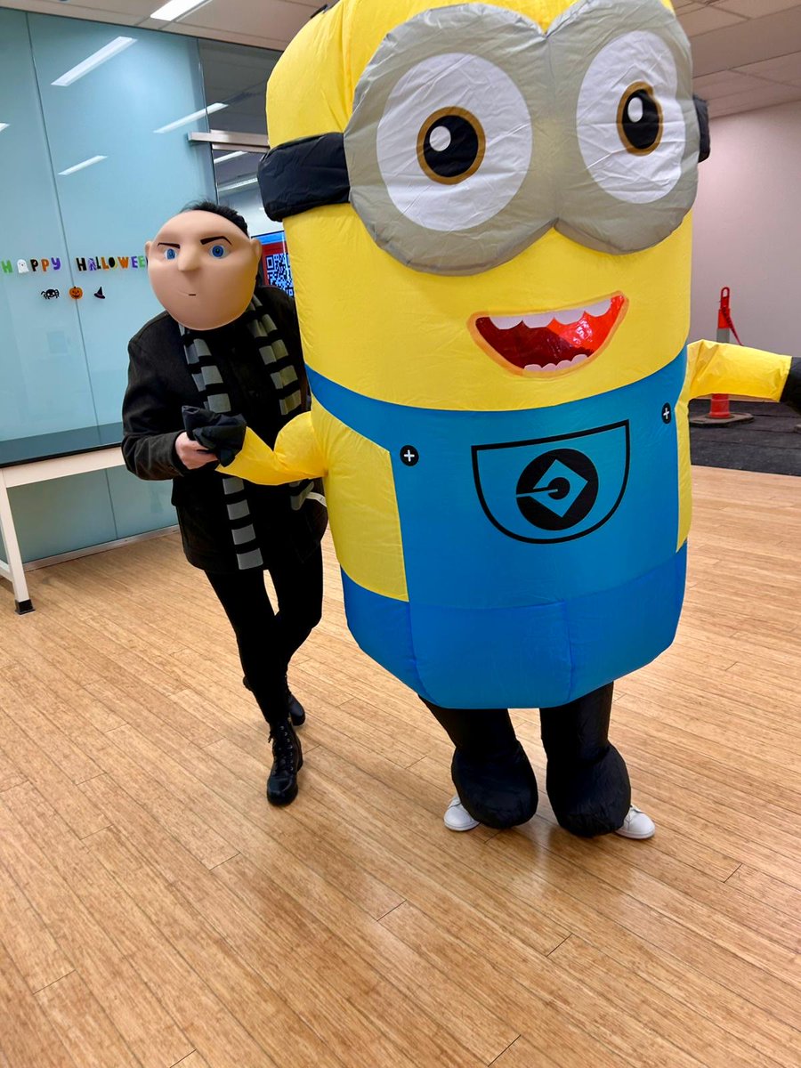 nardhygomez's tweet image. Once again, #NGLlab took home 🏆 Best Overall Costume at the #CRepHS Halloween party! We had a fantastic time, impressing and creating a buzz! Can you guess who&apos;s who? @washumedicine @WashU_OBGYN
@washu_pathology @derektm9 @LevensonDustyn @SeungbaekLee @JoSamuels