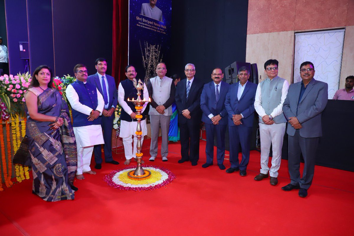pgcilindia's tweet photo. Shri Shripad Yesso Naik @shripadynaik, Hon’ble Union Minister of State for Power and New & Renewable Energy, Govt. of India joined the 35th Raising Day celebrations with POWERGRID family at Gurugram. He congratulated Shri R. K. Tyagi, CMD POWERGRID and team for enabling One Nation, One Grid, One Frequency and realising the dream of making one of the largest synchronous grids of the world.