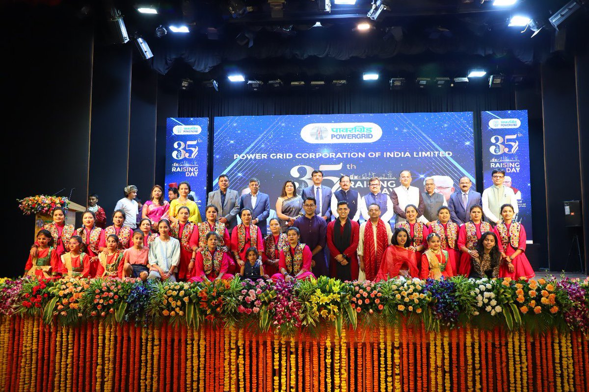 pgcilindia's tweet photo. Shri Shripad Yesso Naik @shripadynaik, Hon’ble Union Minister of State for Power and New & Renewable Energy, Govt. of India joined the 35th Raising Day celebrations with POWERGRID family at Gurugram. He congratulated Shri R. K. Tyagi, CMD POWERGRID and team for enabling One Nation, One Grid, One Frequency and realising the dream of making one of the largest synchronous grids of the world.