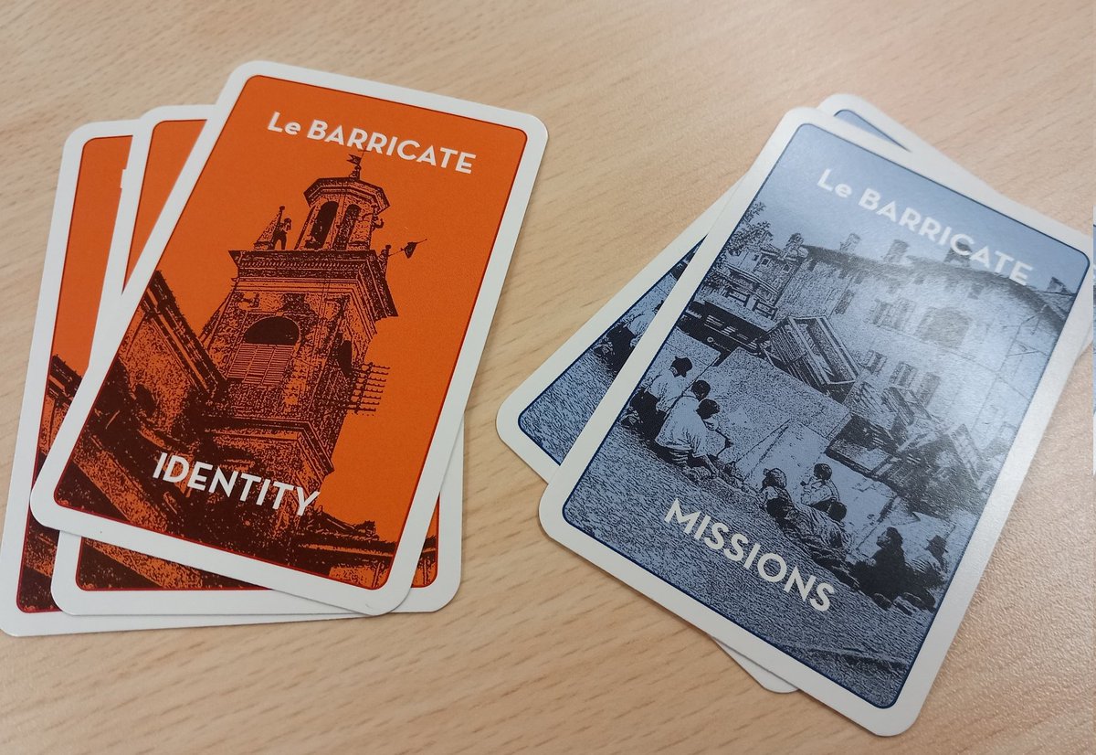 laboratorijocs's tweet photo. Avui els companys de @GallNegre_Jocs ens han vingut a visitar a l'#AuladeJocs d'@EducacioUB i ens han ensenyat  el seu proper projecte:  #LeBarricate, un joc sobre la resistència antifeixista a la Itàlia dels anys 20 del segle XX. https://t.co/0MFnersggf