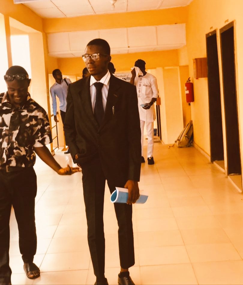 Smukhtar01's tweet photo. On Monday 21st of October, 2024. I defended my undergraduate project, which marks the end of the undergraduate journey at Ladoke Akintola University of Technology (LAUTECH), Oyo State, Nigeria.

#LAUTECH_product
#Mukhtar 
#Exquisite https://t.co/Y4jDN1SZes