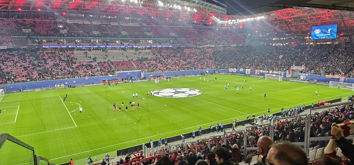 AJO1's tweet photo. ✈️ 🚃 &amp; 🚗 🇩🇪 #LFC #ChampionsLeague #awaydays https://t.co/LDYPtjYnFq