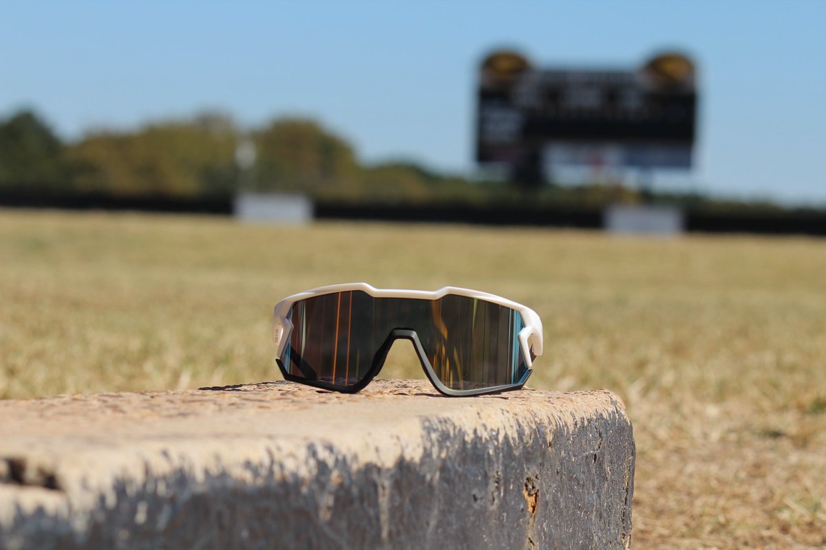 LOCKDOWN SALE!  Get 20% off your purchase with code "DOUBLE" and protect your eyes in style! • + Whether you're hitting the field or just enjoying the outdoors, our polarized lenses have got you covered. Don't miss out
#LockedEyewear #ProtectYourEyes #ElevateYourStyle