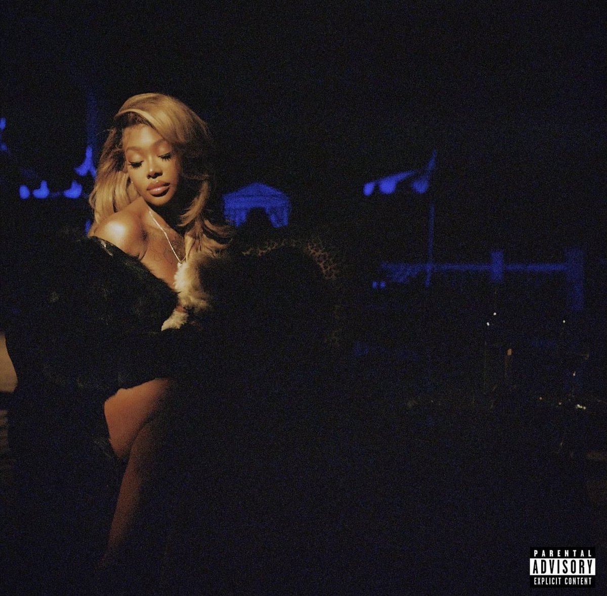 ComplexMusic's tweet photo. SUMMER WALKER
HEART OF A WOMAN
OCTOBER 25TH https://t.co/zXs7TNKz71