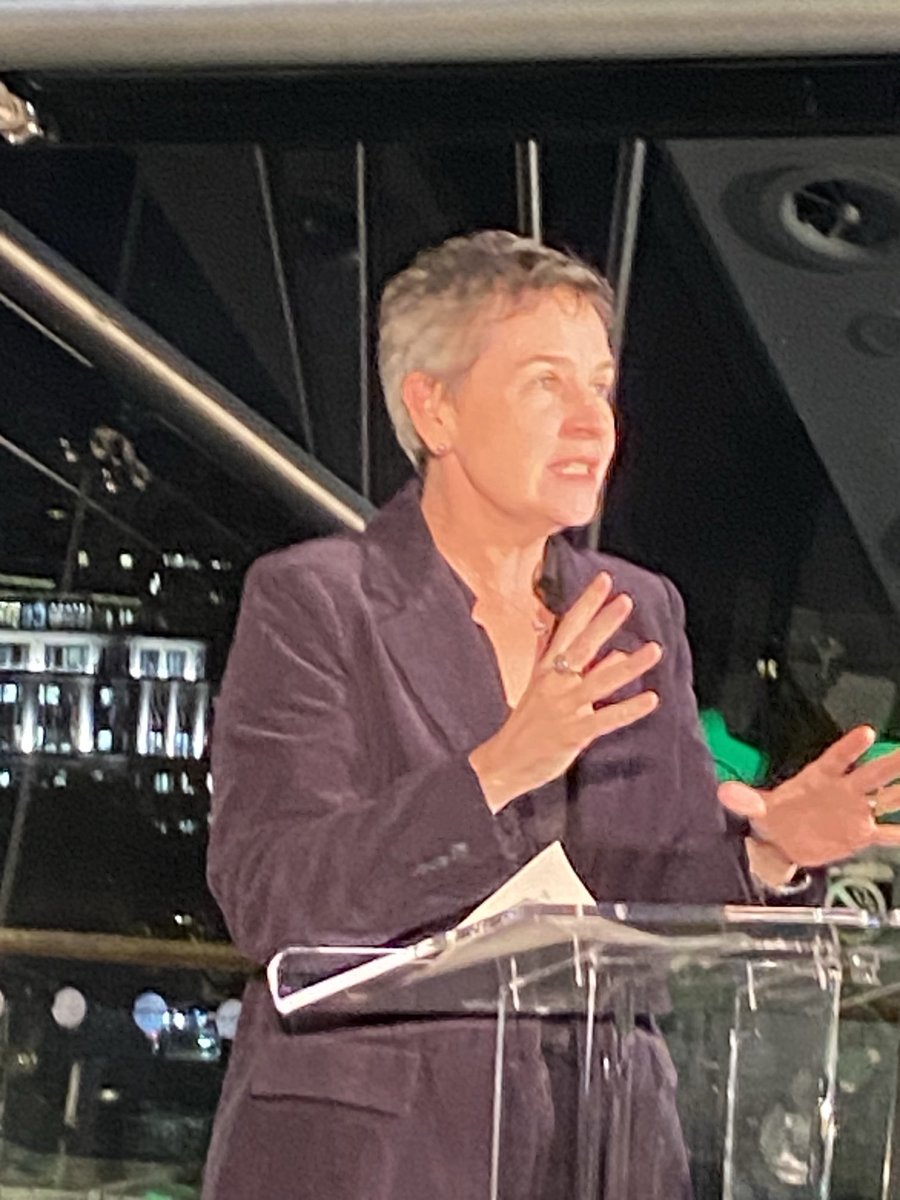 At ⁦<a href="/WRAP_NGO/">WRAP</a>⁩ reception to mark our renewed focus on #circularliving, the passionate Minister ⁦<a href="/DefraGovUK/">Defra UK</a>⁩ ⁦<a href="/MaryCreagh_/">Mary Creagh CBE MP</a>⁩ outlines about her commitment to the circular economy &amp; the efficient use of all our resources.