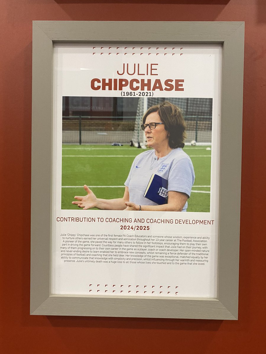 Suey Smith (@suey_smith) on Twitter photo Yesterday we had the privilege to unveil our much loved and missed friend/colleague Julie Chipchase ‘Chippy’ into the <a href="/EnglandLearning/">England Football Learning</a> outstanding contribution to
Coaching excellence , with her dear friends and family present.
Her legacy will never be forgotten ⚽️ Yesterday we had the privilege to unveil our much loved and missed friend/colleague Julie Chipchase ‘Chippy’ into the <a href="/EnglandLearning/">England Football Learning</a> outstanding contribution to
Coaching excellence , with her dear friends and family present.
Her legacy will never be forgotten ⚽️