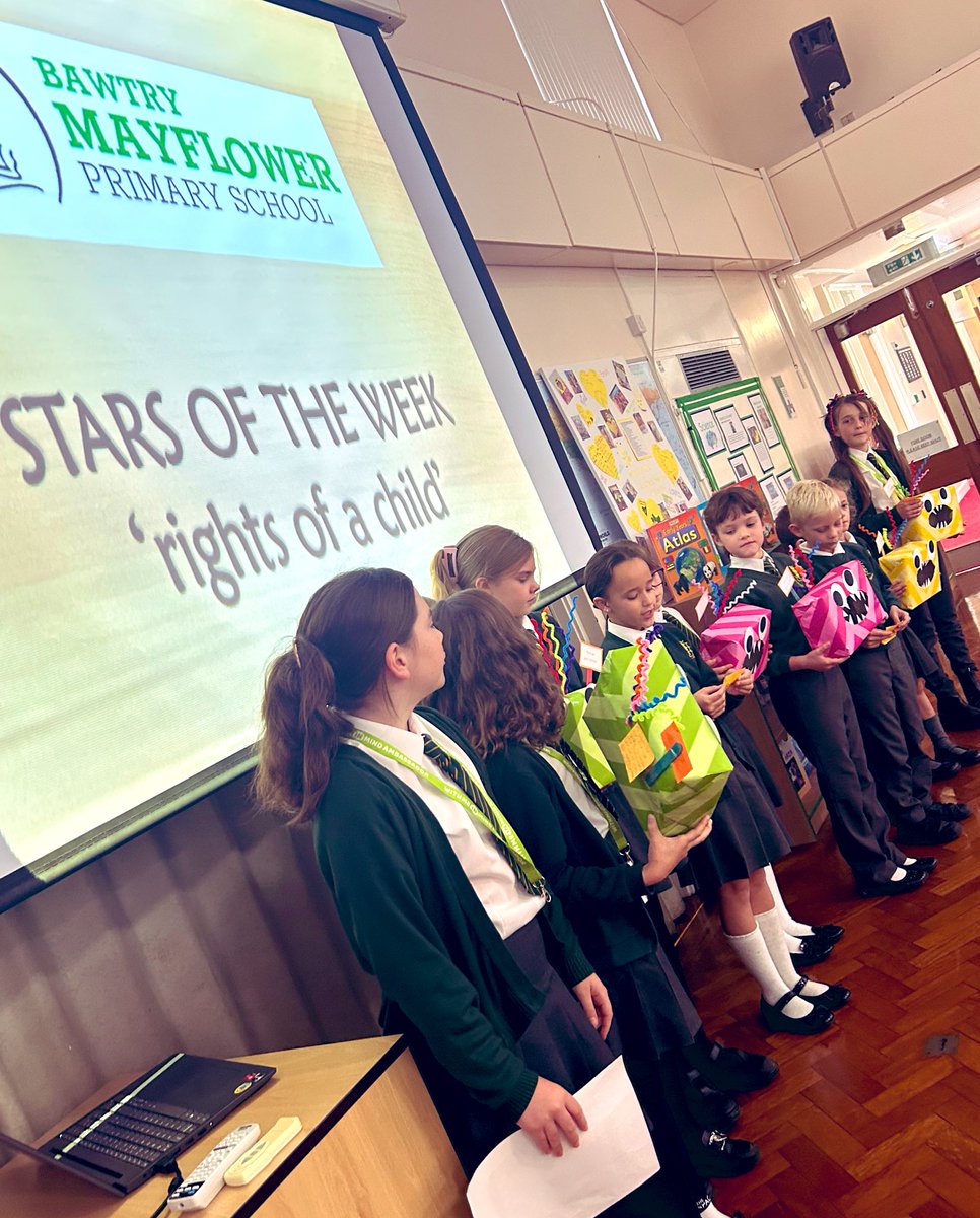 BawtryMayflower's tweet photo. Our @wmimdoncaster ambassadors have distributed their worry boxes as we discussed our theme for this week which was the #rightsofachild and which we thought were the most important to us. @UNICEF https://t.co/PHF8f4mGDa