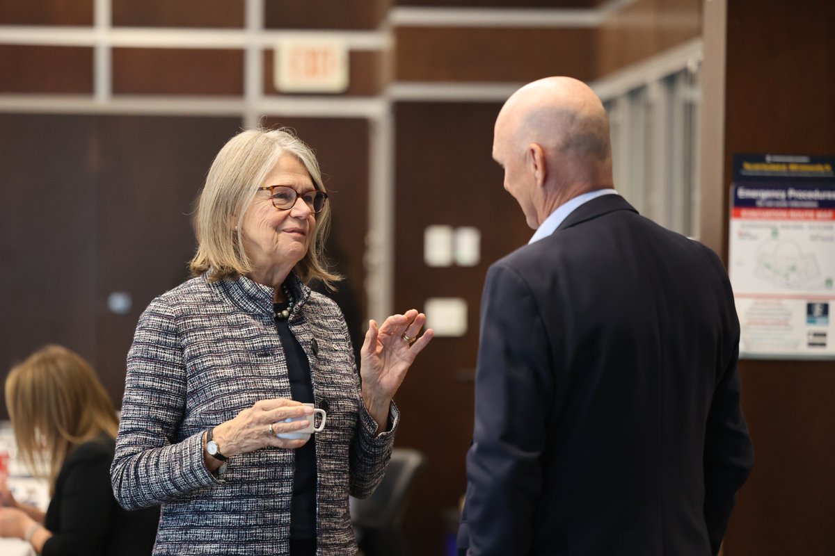 Last week, we welcomed the extraordinary leaders who make up our school's dean's advisory council. The council provides advice and strategic direction to the school, ensuring that our students continue to receive top-quality business education. Learn more ow.ly/LYfl50TRX3M