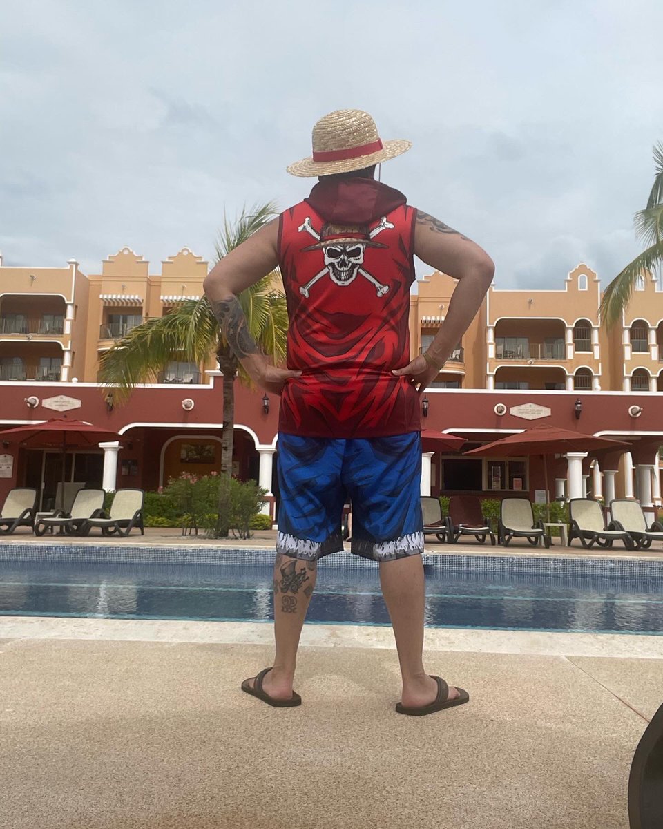 DJChef_Nguyen's tweet photo. Chillin at the resort as Monkey D. Luffy! https://t.co/Yhrihmt9g9