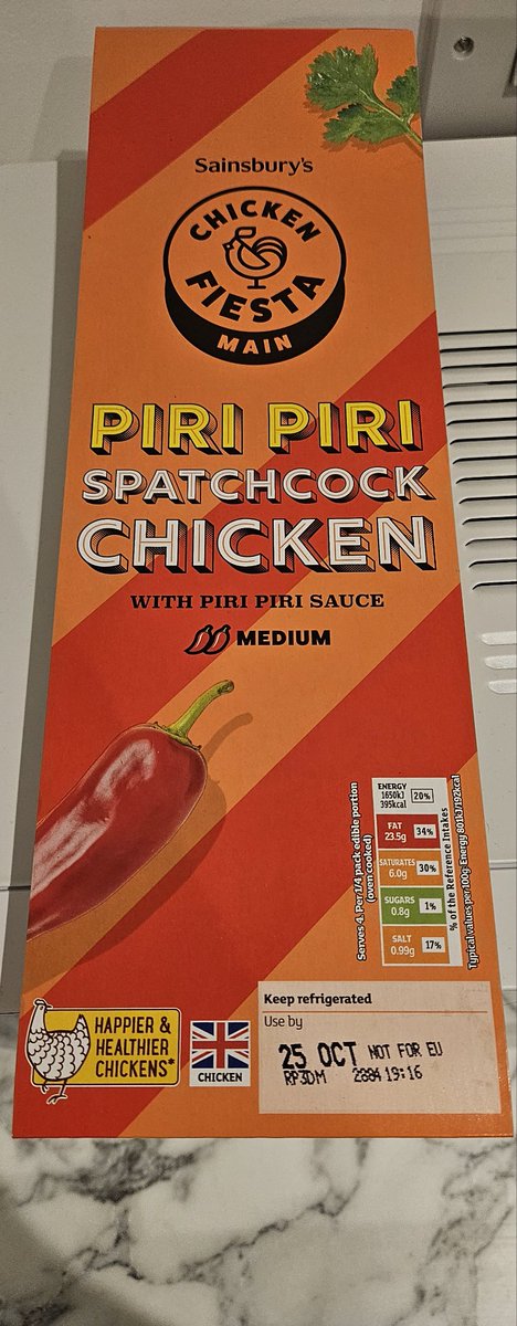 TomsTechHD's tweet photo. @sainsburys I've got your new Peri Peri chicken deal. It states on the box it come with a Peri Peri sauce to drizzle on the chicken for the last 5 mins of cooking... however the sauce is missing. The only sauce was a Peri Peri mayo which I definitely DONT recommend you using it ? https://t.co/kHFLY9tnx6