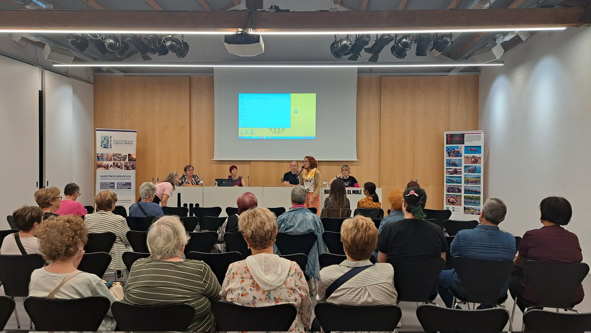 bibliomolins's tweet image. Avui, la #BibliotecaelMolí ha acollit la Presentació de llibres coral, sota el nom Escriptura i càncer en la literatura actual, organitzada per #PICAM

Amb motiu del Dia Mundial del Càncer de Mama🌹

#DiaMundialDelCàncerdeMama  
#MolinsdeRei