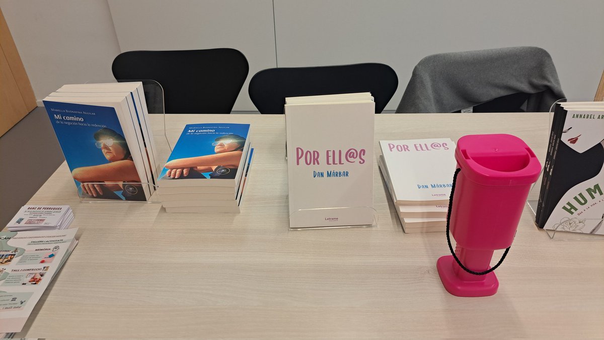 bibliomolins's tweet image. Avui, la #BibliotecaelMolí ha acollit la Presentació de llibres coral, sota el nom Escriptura i càncer en la literatura actual, organitzada per #PICAM

Amb motiu del Dia Mundial del Càncer de Mama🌹

#DiaMundialDelCàncerdeMama  
#MolinsdeRei