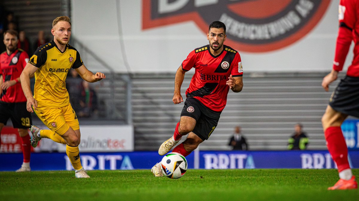 SVWW_official's tweet photo. Es gibt 7️⃣ Minuten Nachspielzeit! Nochmal voll dagegenhalten, Jungs!
| 90. | 1:0 | #svww | #WIESGD https://t.co/jKMwry2zJ0