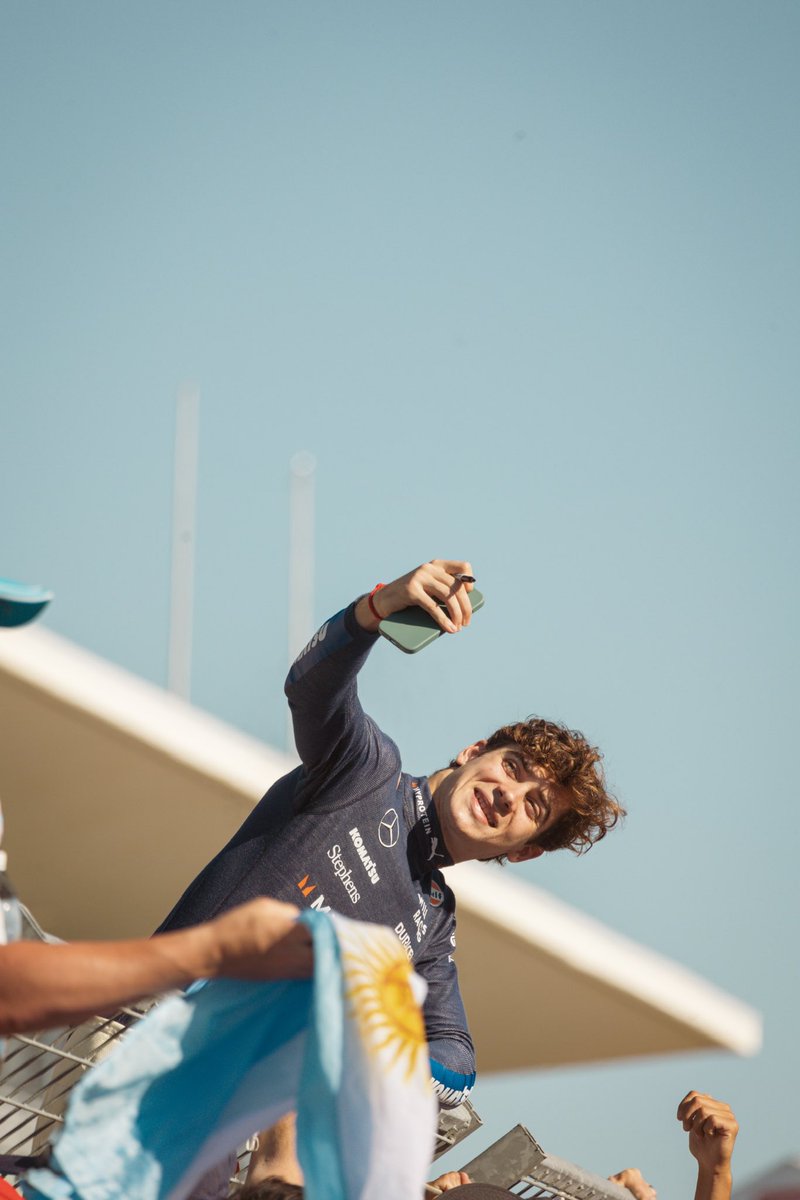 02Pardue's tweet photo. Franco colapinto loves his fans!! So happy to capture these photos of him! Can we get Williams to see these?!?!?! @williamsf1 #FrancoColapinto #williamsracing https://t.co/XWMwsuJkwW