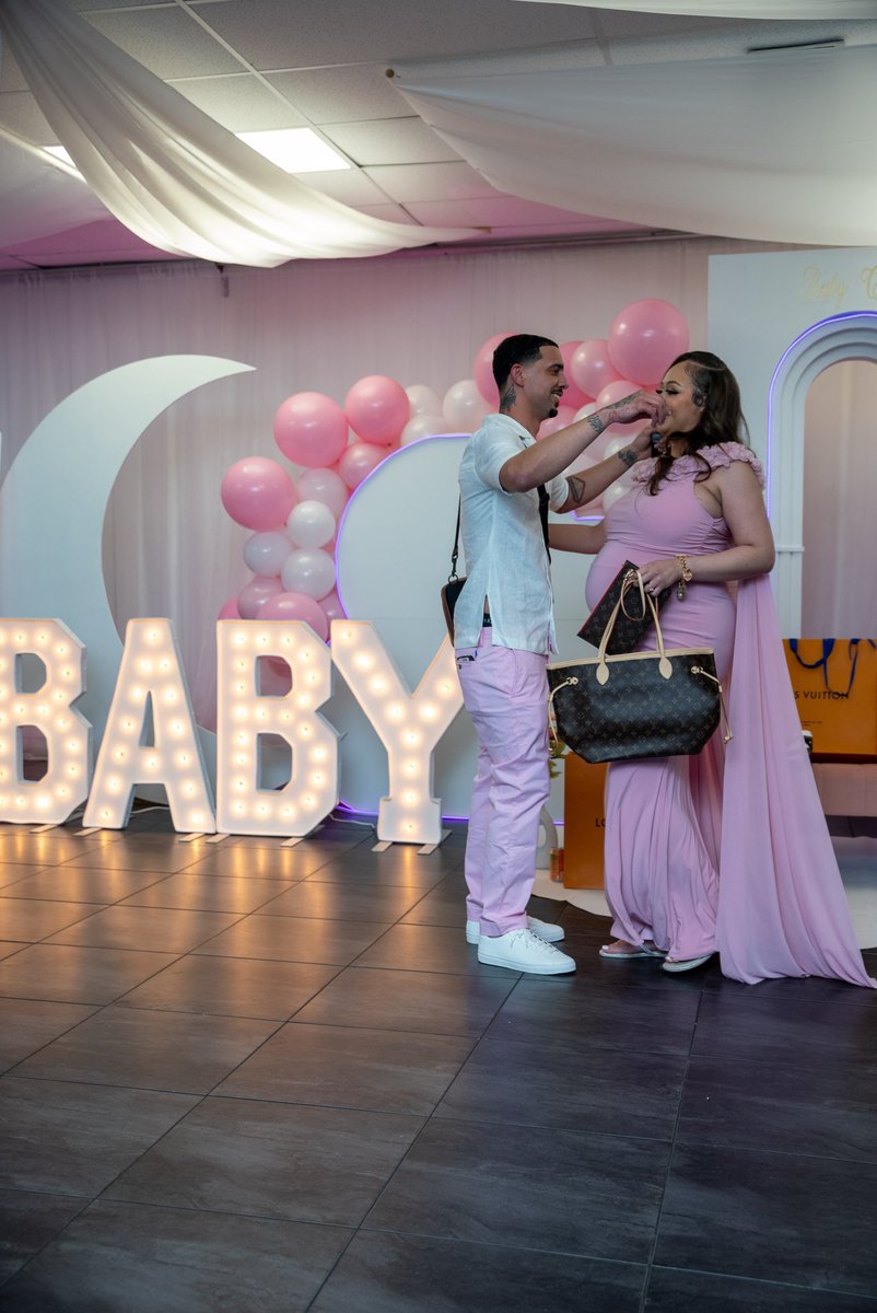 Miatooslim's tweet photo. Baby shower recap: On Cloud Nine โ
๏ธ๐ฉท๐ซถ๐ฝ
Thanks to everyone who came out and celebrated baby Chastain we really appreciate it and patiently waiting for baby girls arrival ๐๐ฝ๐
#firsttimemommy #girlmom #babyshower #parents #pregnancy #pregnantlifestyle #fyp https://t.co/HviQevArrU