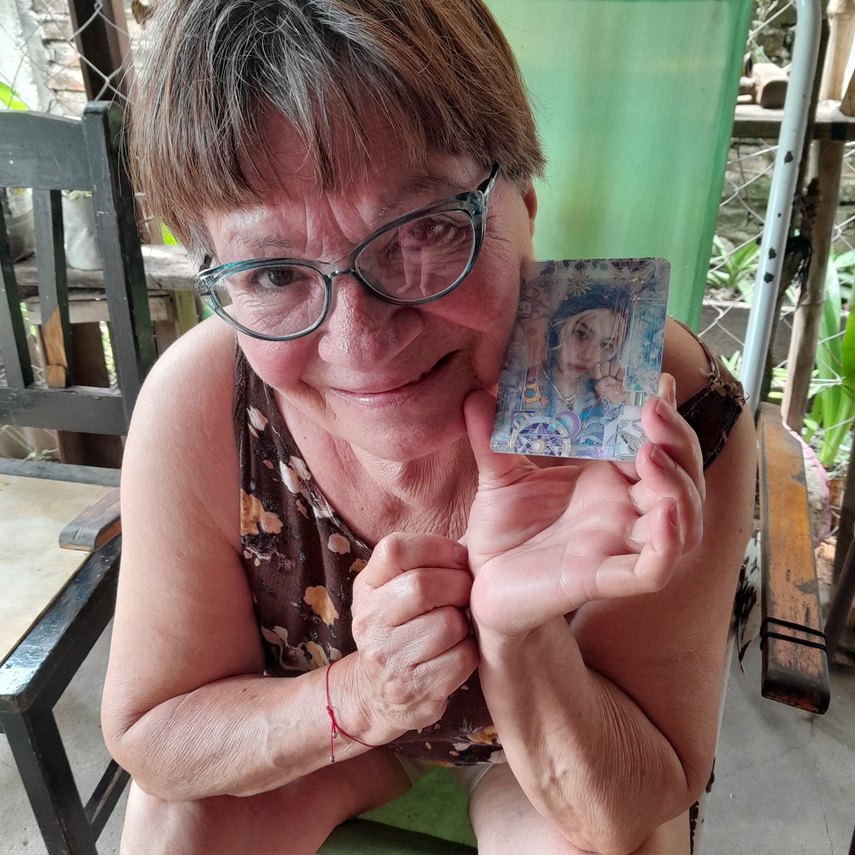 si piensan que aman a Felix tienen que saber que existe mi abuela que lo ama aún más 

y recuerden votar #straykids #2024MAMAVOTE