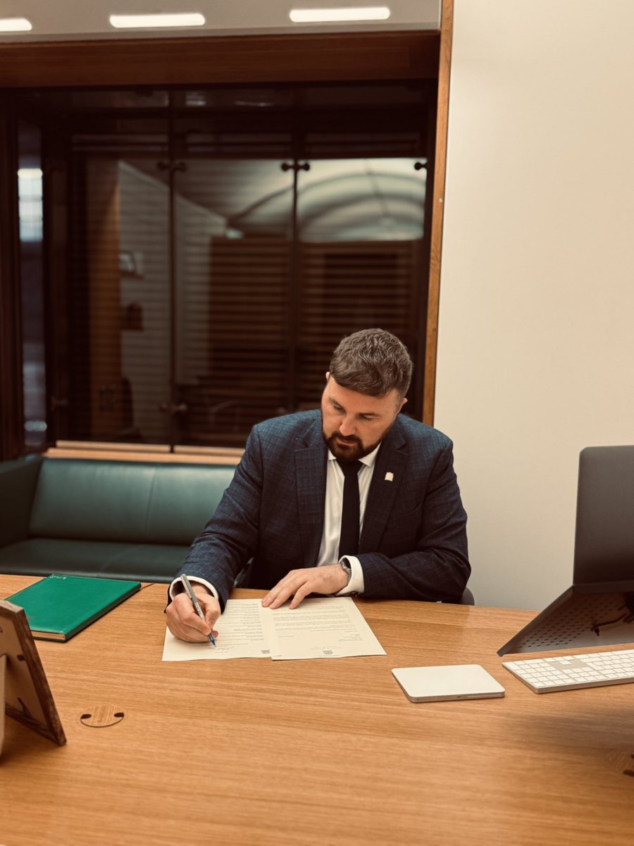 Chris Webb MP tweet media